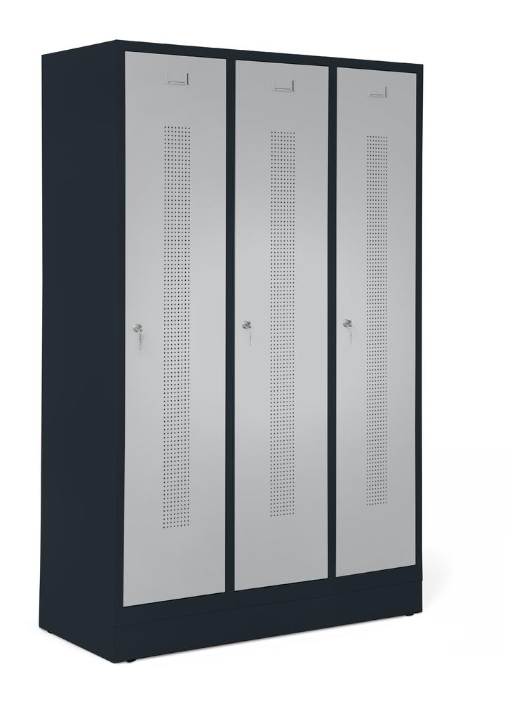 Garderobekast metaal met sokkel | aluzilver RAL 9006 | met sokkel | 400 | cilinderslot